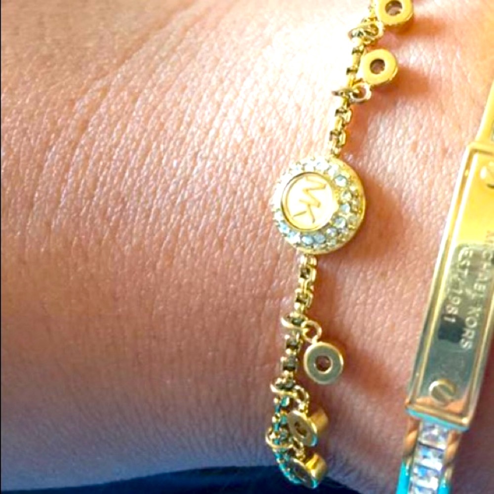 Adorable Michael Kors adjustable bracelet